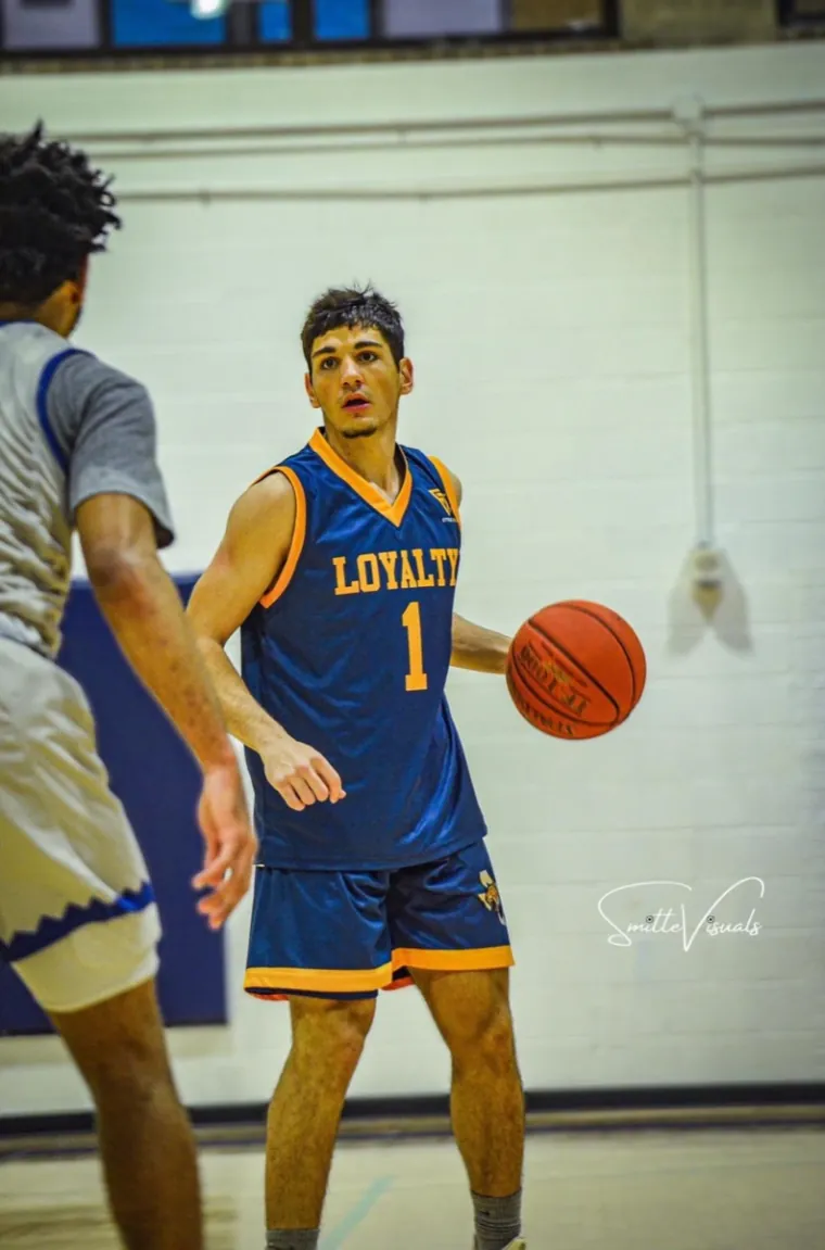 Memo Bener bringing the ball up in prep school, Texas